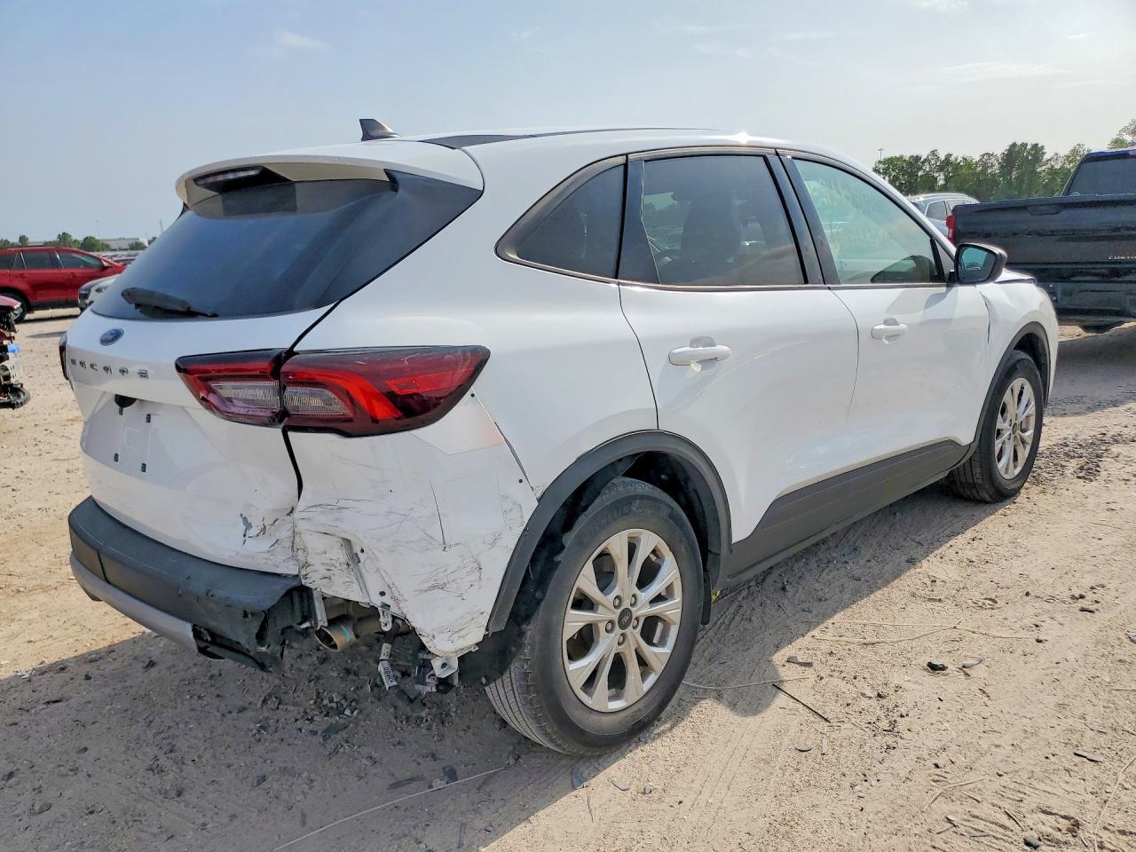 2025 Ford Escape Active - Image 3