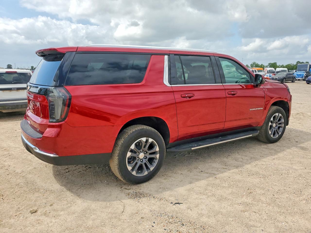 2025 Chevrolet Suburban K1500 Lt - Image 3