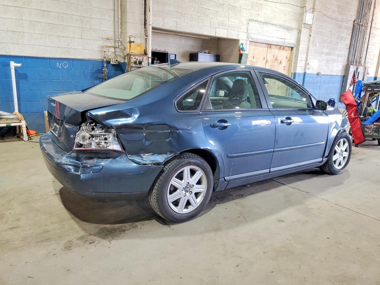 2006 Volvo S40 2.4I - Фото 3