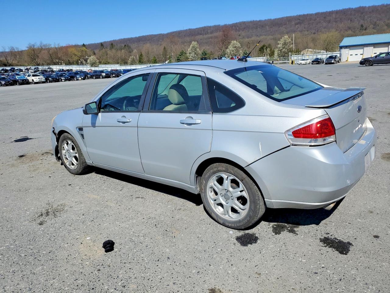 2008 Ford Focus Se - Image 2