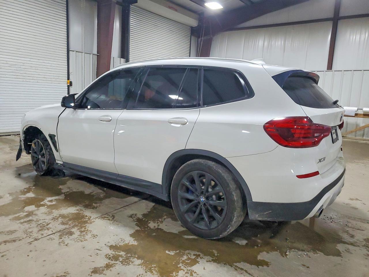 2018 BMW X3 xDrive30I - Фото 2