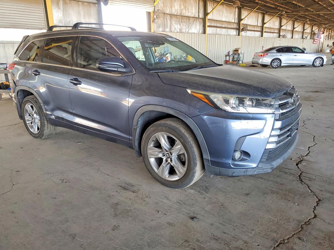 2018 Toyota Highlander Limited - Image 4