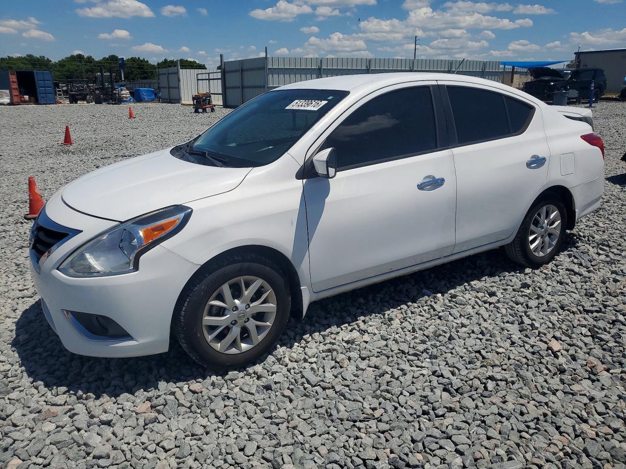 2018 Nissan Versa Sv