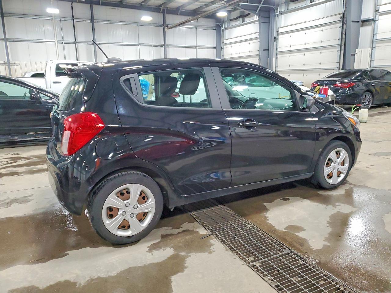 2020 Chevrolet Spark Ls - Фото 3