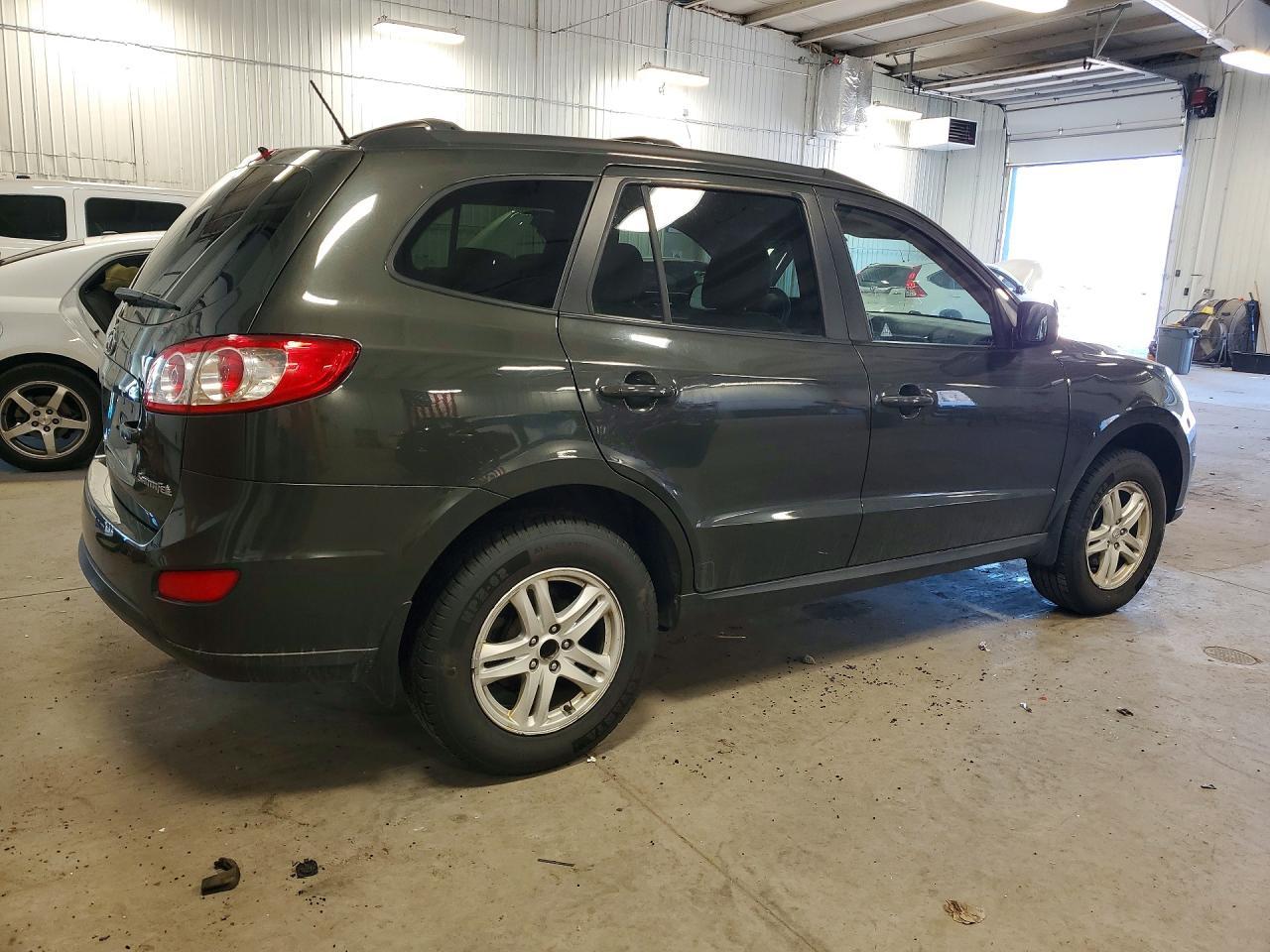 2010 Hyundai Santa Fe Gls - Image 3