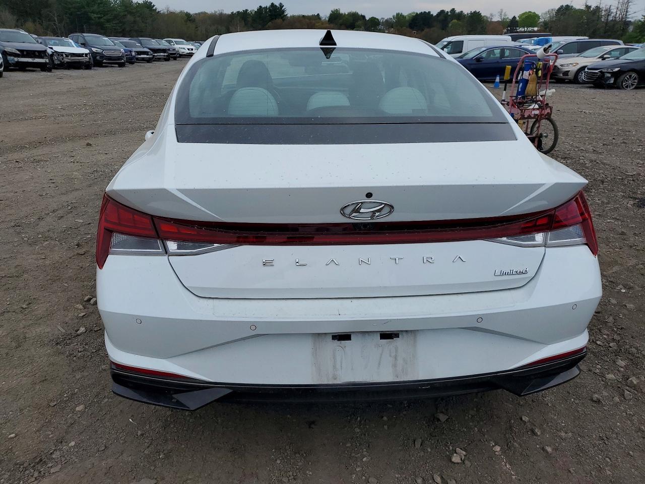 2021 Hyundai Elantra Limited - Фото 6