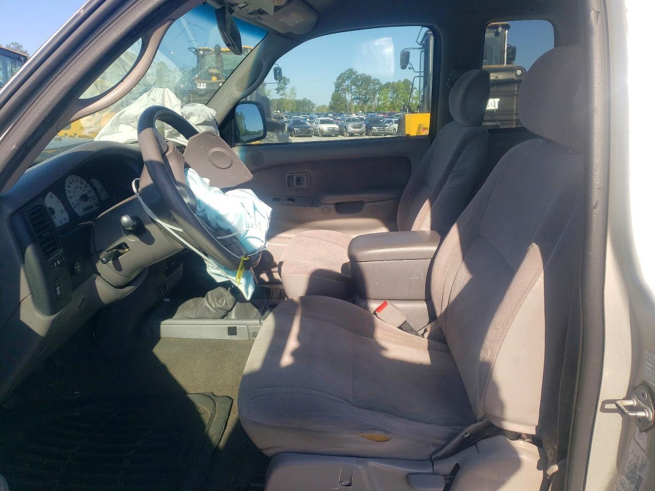 2004 Toyota Tacoma V6 - Image 7