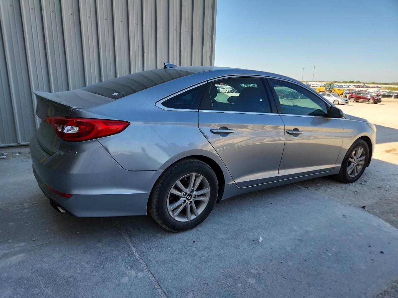 2017 Hyundai Sonata Se - Фото 3