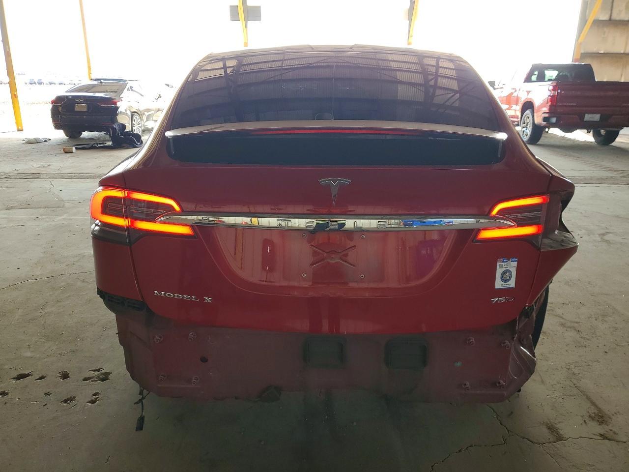 2017 Tesla Model X - Image 6