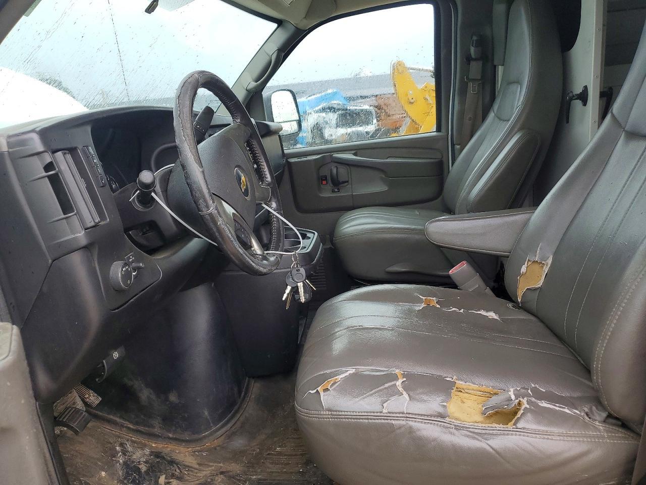 2014 Chevrolet Express G3500 - Image 7