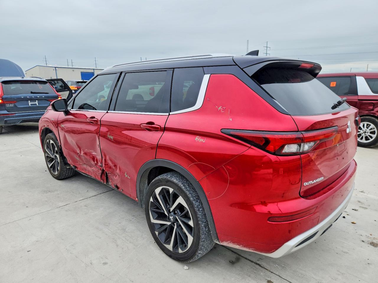 2024 Mitsubishi Outlander Sel - Image 2