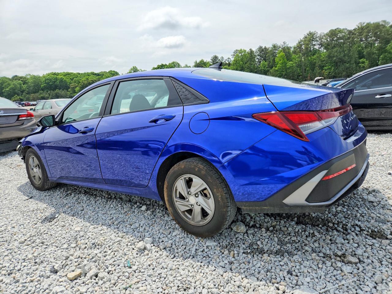 2024 Hyundai Elantra Se - Фото 2