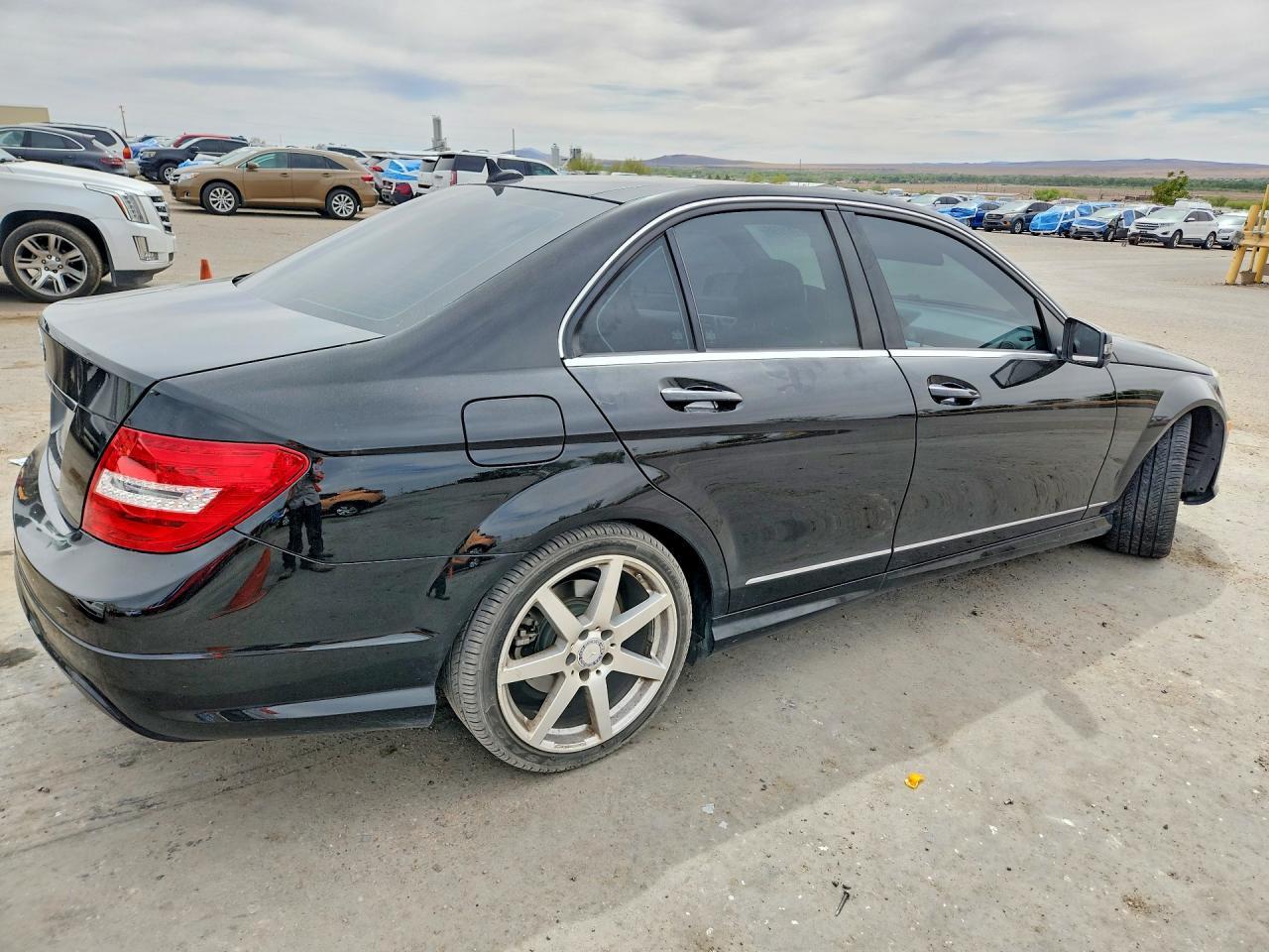 2014 Mercedes-Benz C 250 - Фото 3