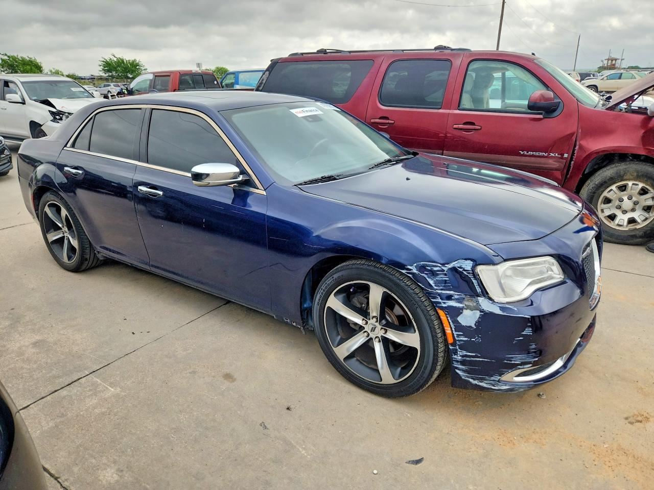 2017 Chrysler 300C - Фото 4