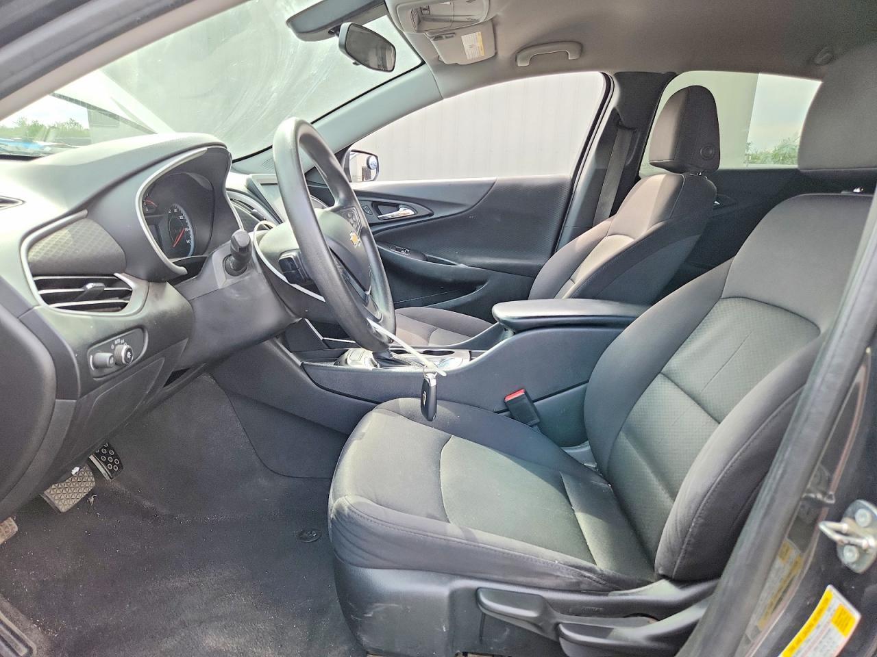 2017 Chevrolet Malibu Ls - Фото 7