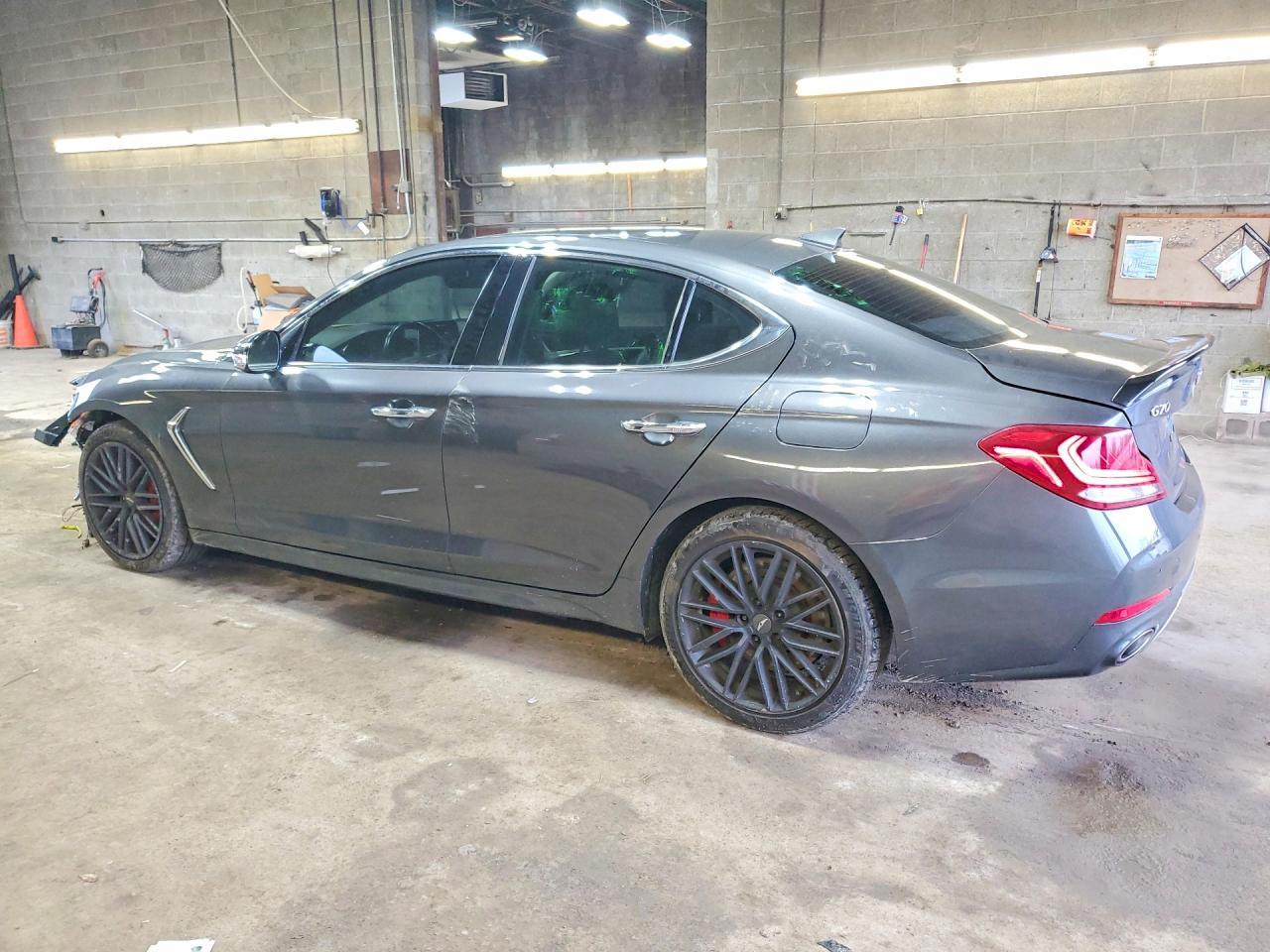 2019 Genesis G70 3.3T Advanced - Фото 2