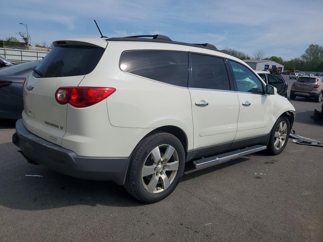 2011 Chevrolet Traverse Lt - Фото 3