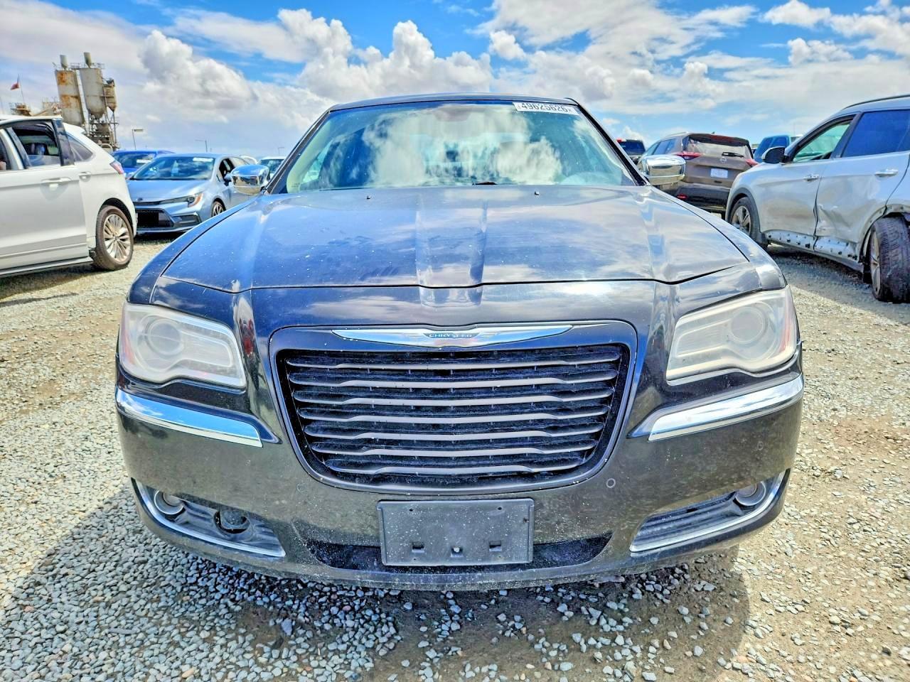 2011 Chrysler 300C - Фото 5