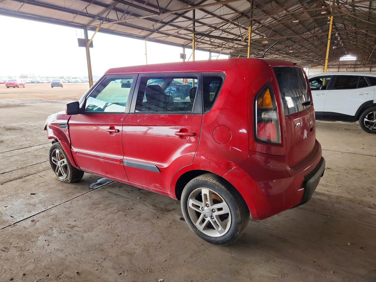 2011 Kia Soul + - Image 2