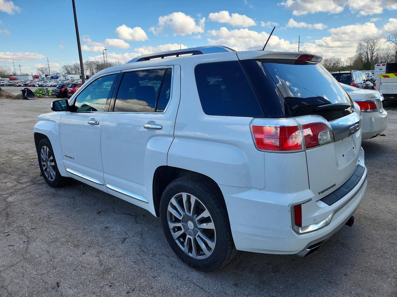 2016 GMC Terrain Denali - Image 2