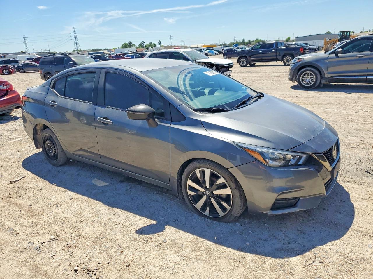 2022 Nissan Versa Sr - Фото 4