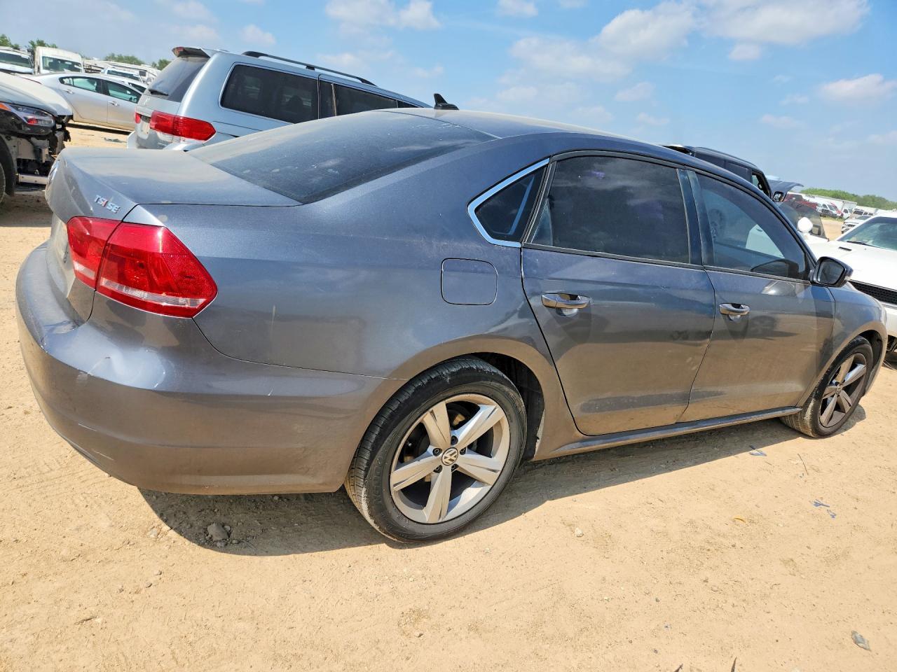 2014 Volkswagen Passat Se - Фото 3