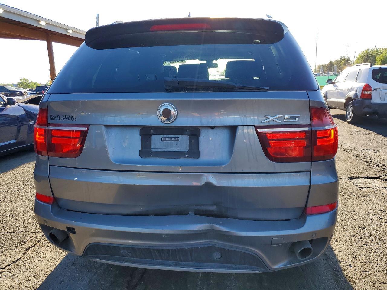 2011 BMW X5 xDrive35I - Image 6