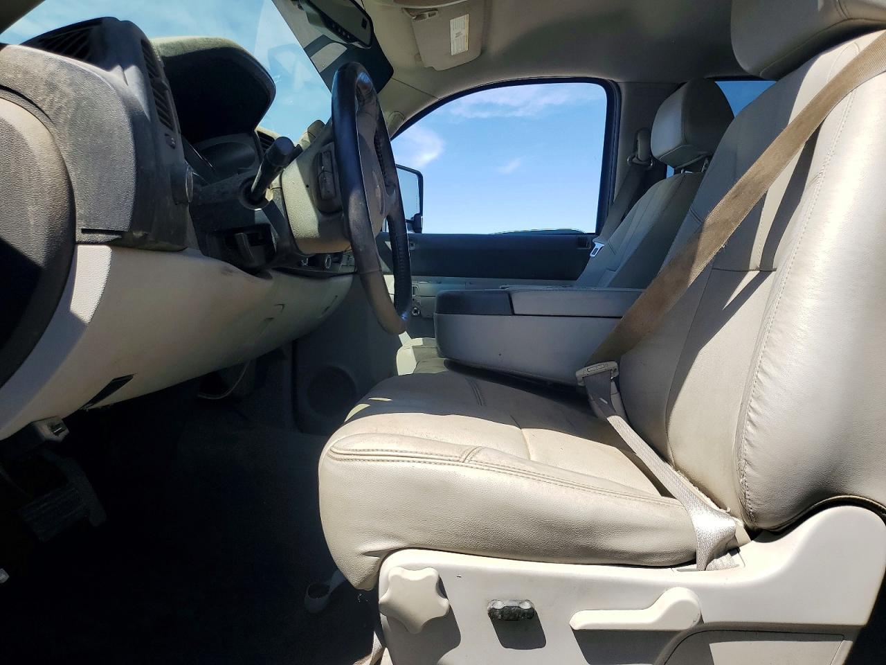 2008 Chevrolet Silverado K1500 - Image 7