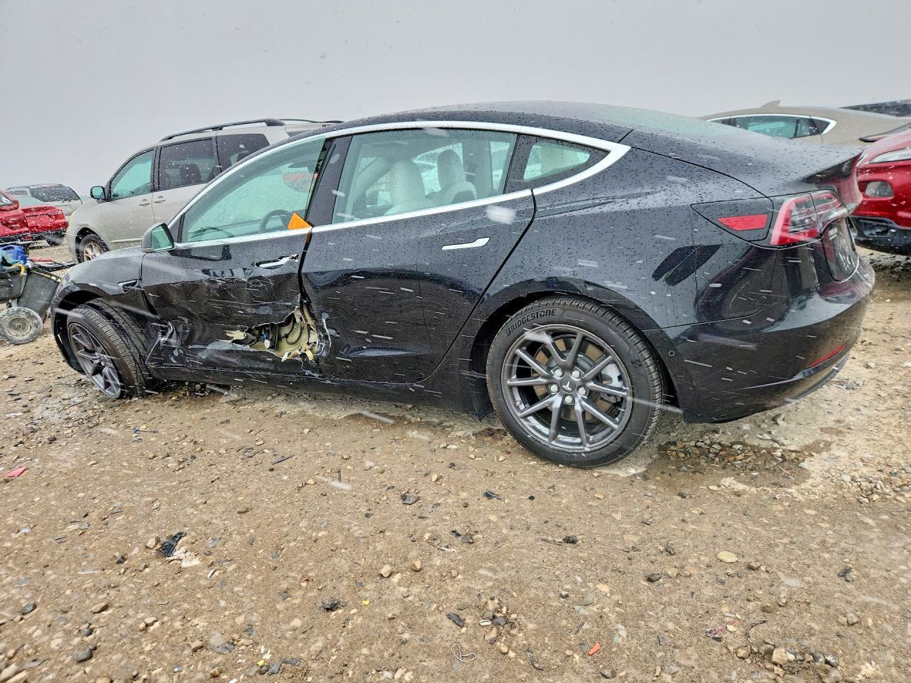 2018 Tesla Model 3 - Фото 2
