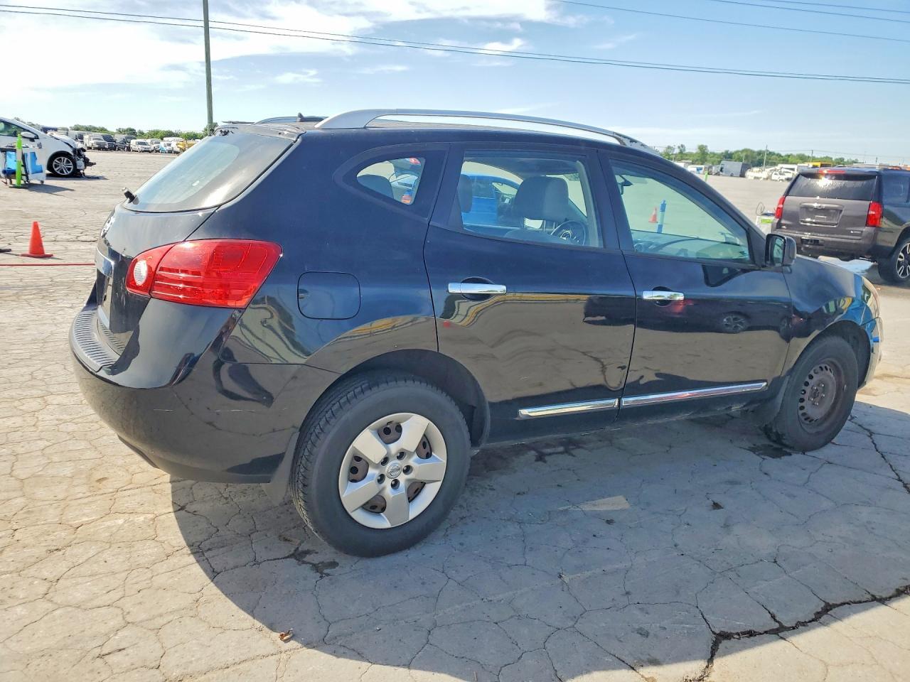 2014 Nissan Rogue Select S - Image 3