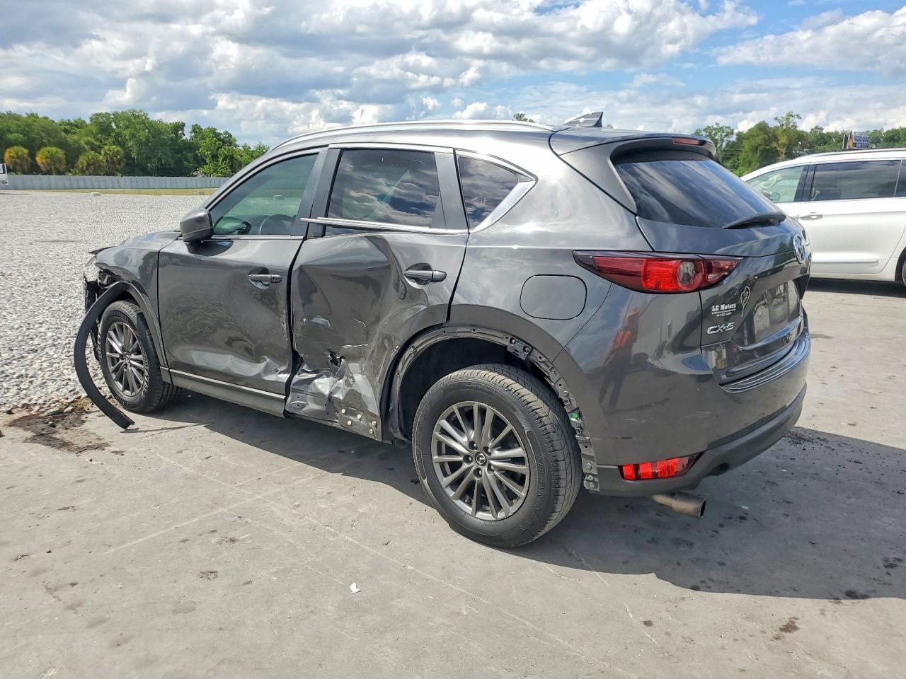 2017 Mazda Cx-5 Touring - Image 2