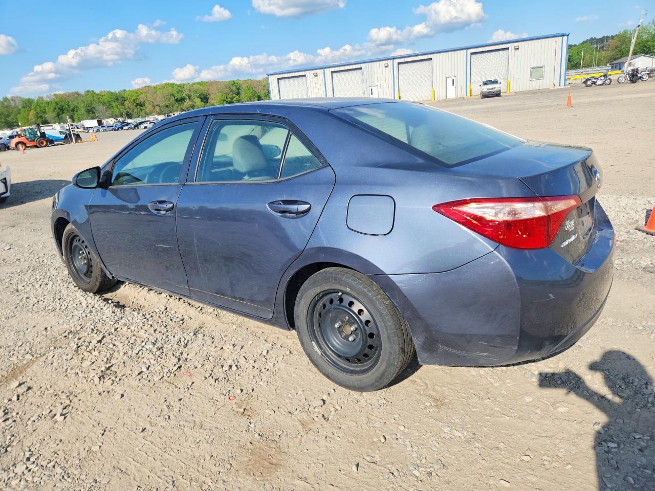 2019 Toyota Corolla Le - Image 2