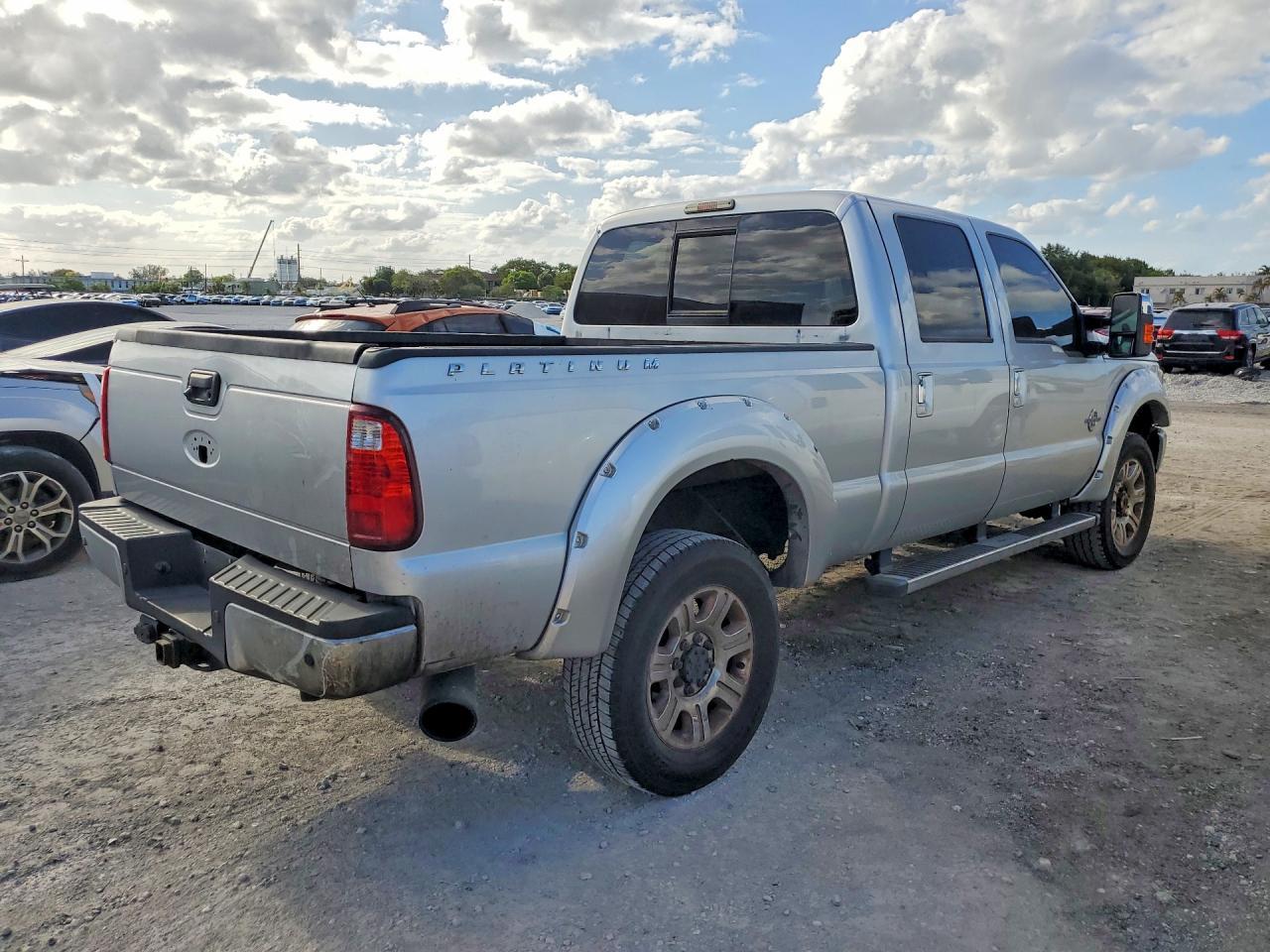2013 Ford F250 Super Duty - Image 3