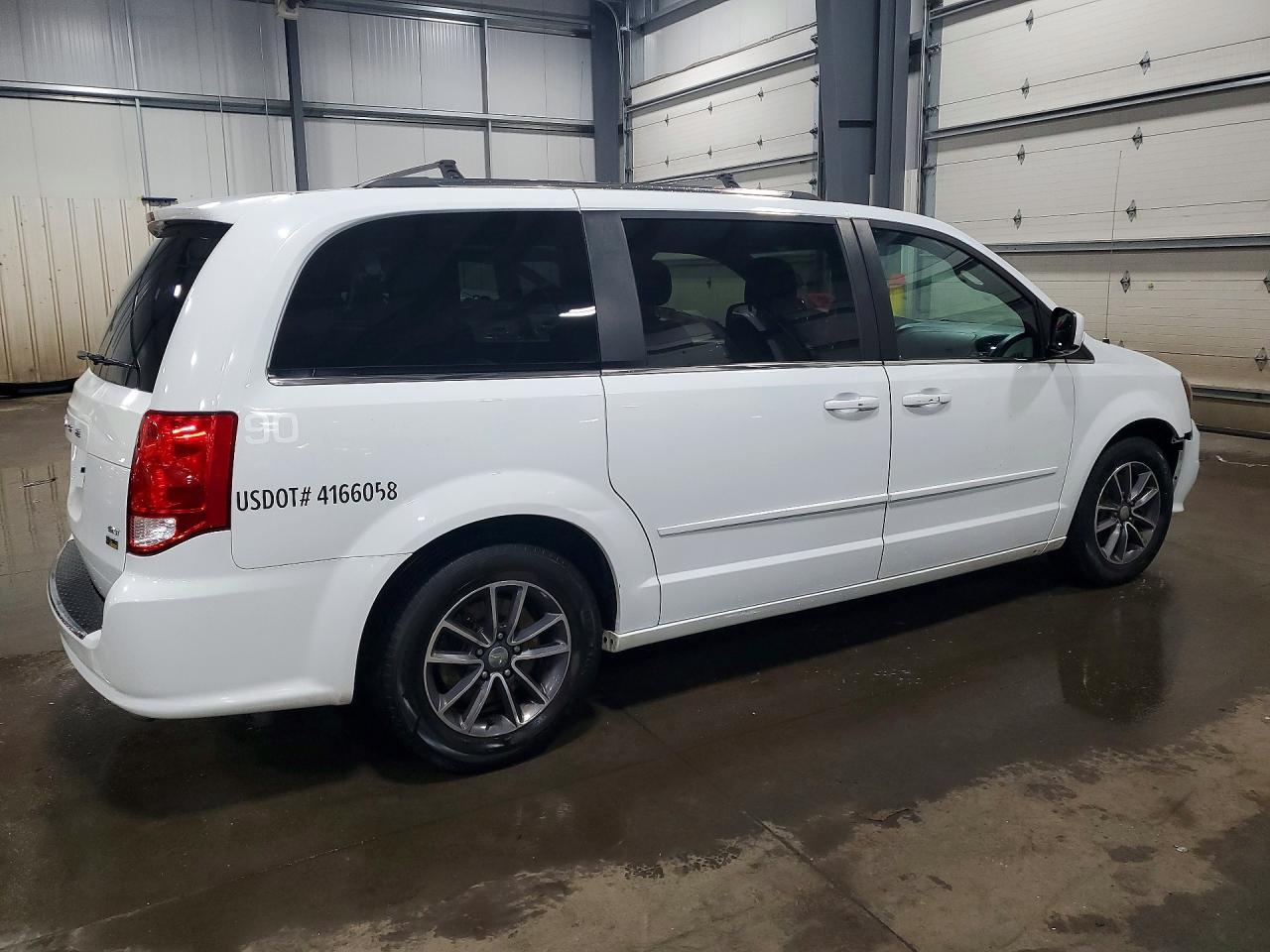 2017 Dodge Grand Caravan Sxt - Фото 3