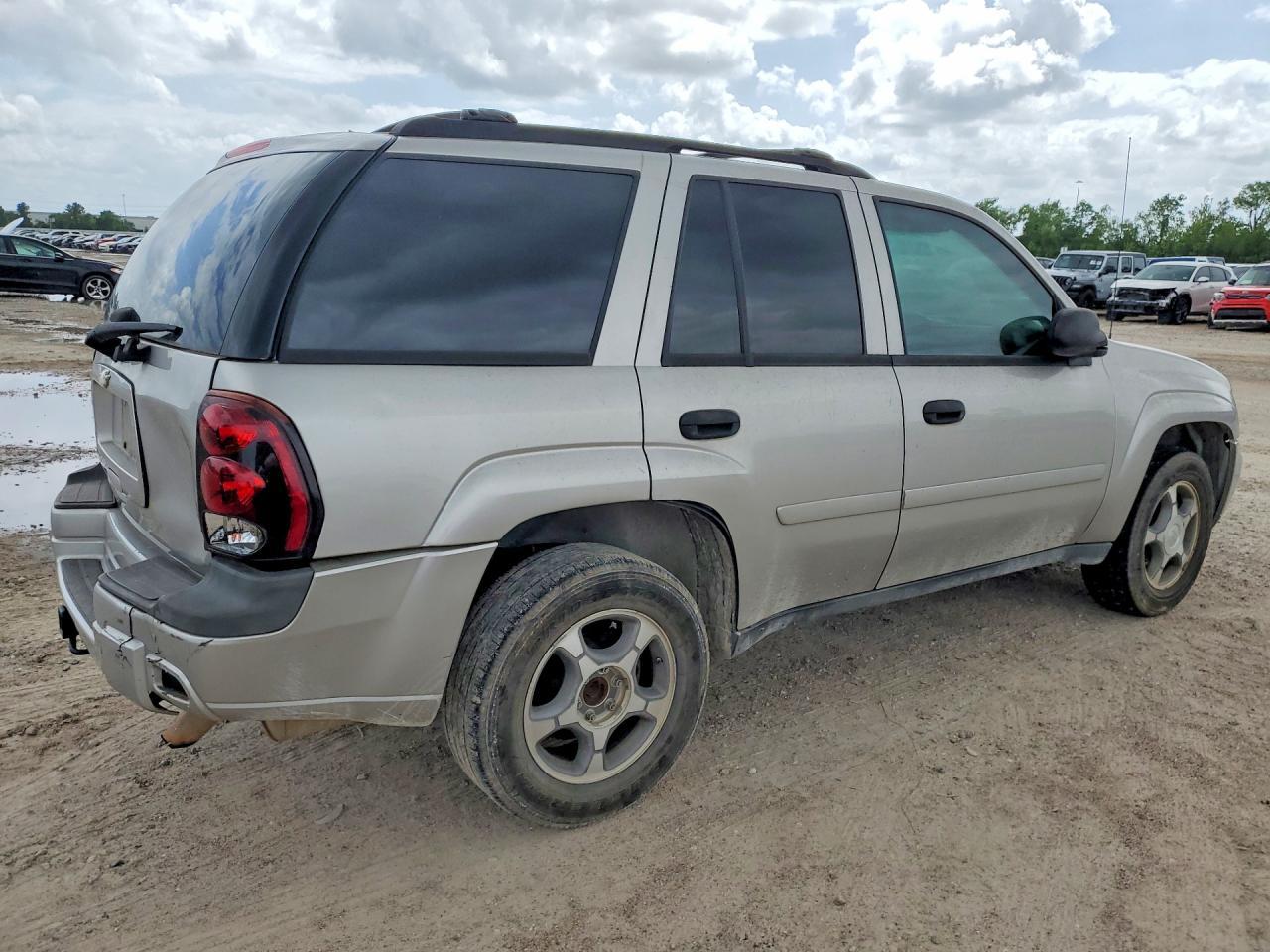 2007 Chevrolet Trailblazer Ls - Image 3
