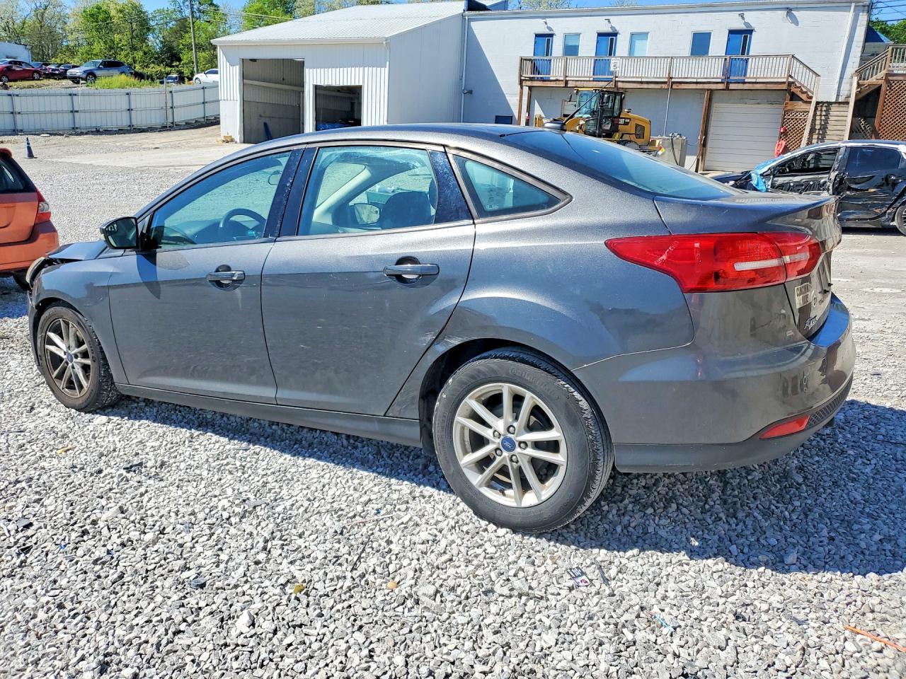 2017 Ford Focus Se - Фото 2
