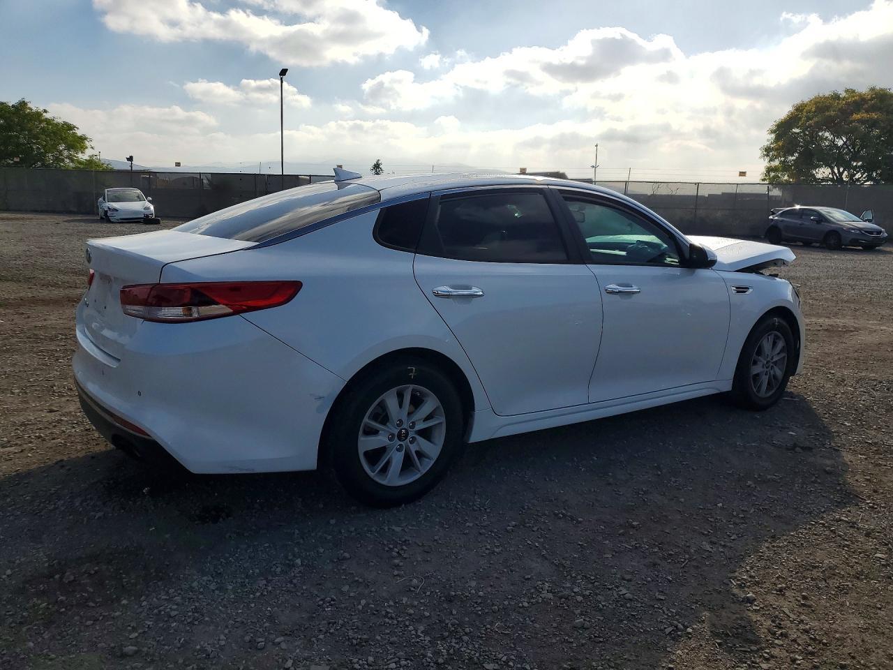 2018 Kia Optima Lx - Image 3
