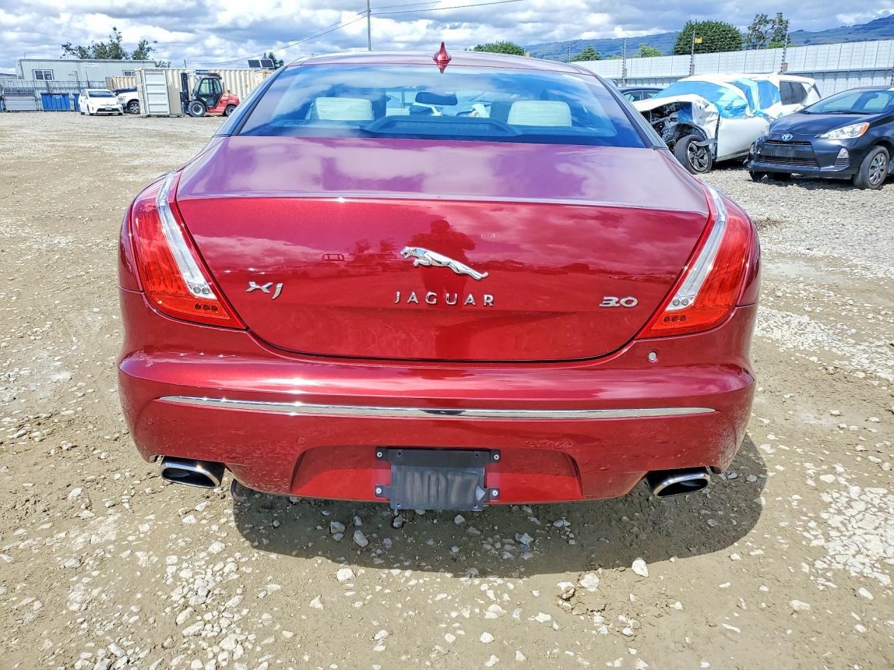 2014 Jaguar Xj - Image 6