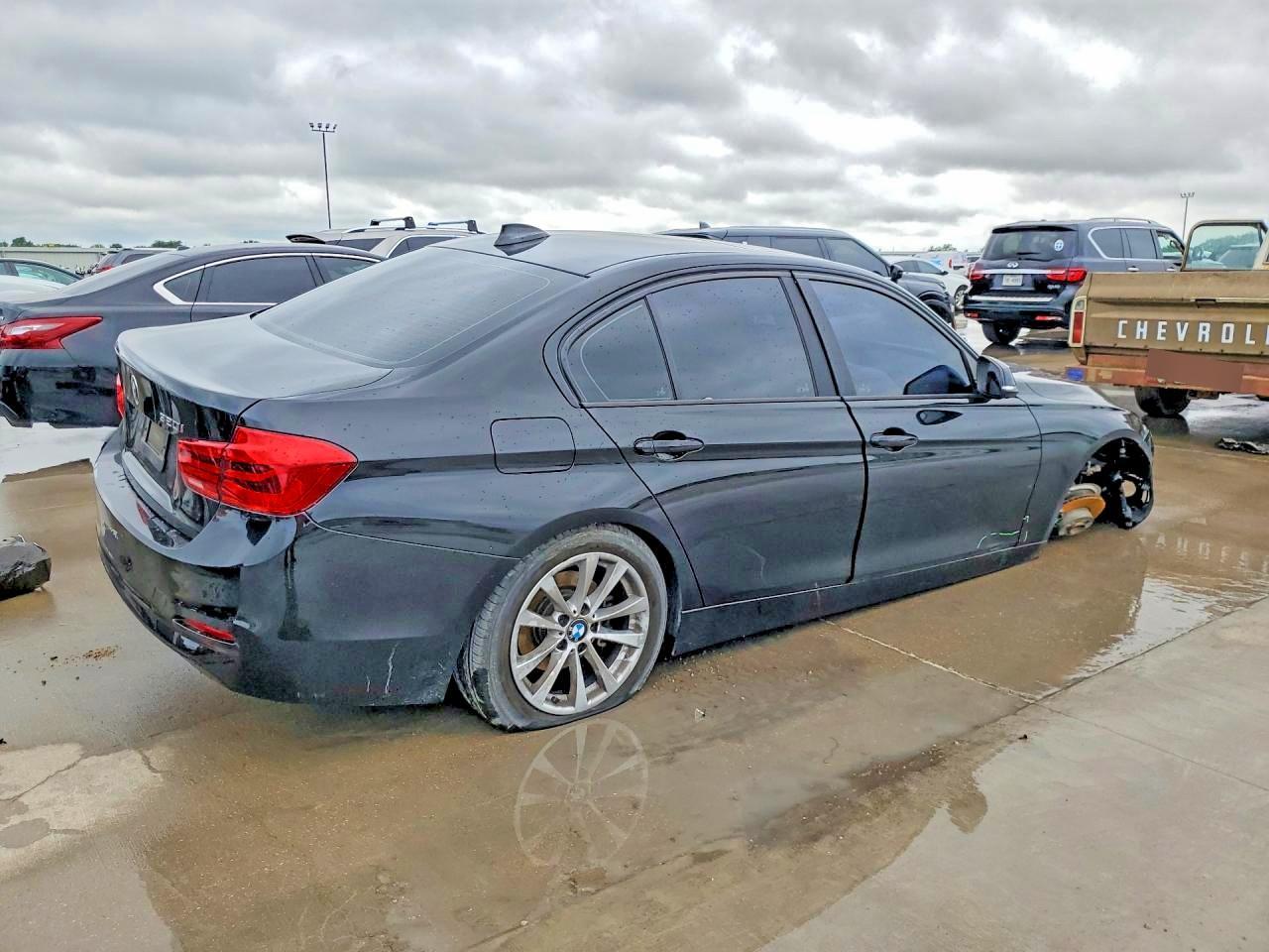 2018 BMW 320 I - Фото 3
