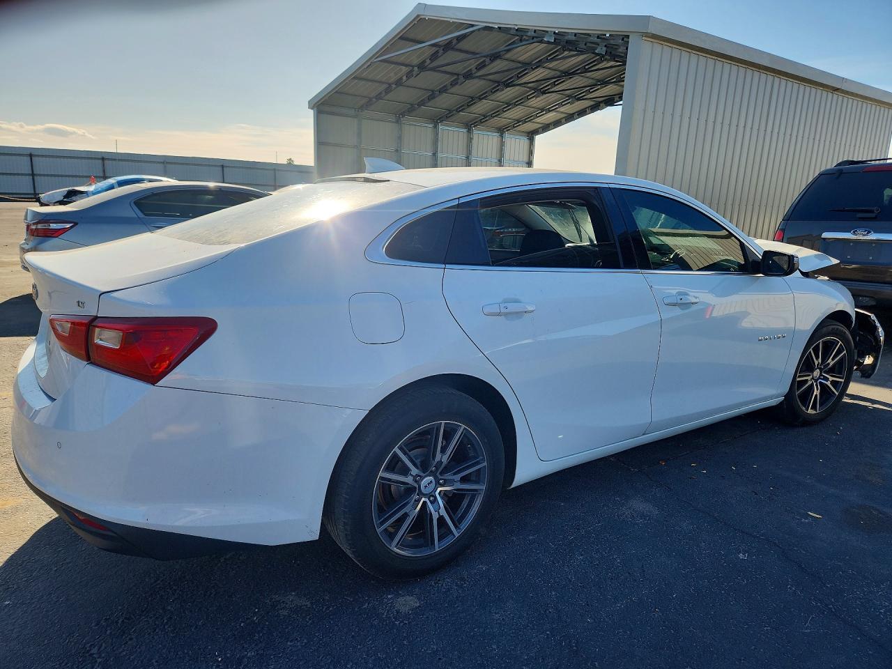2017 Chevrolet Malibu Lt - Фото 3