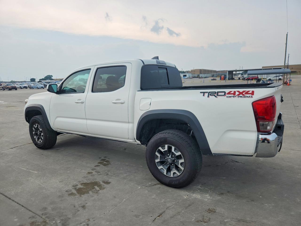 2020 Toyota Tacoma Trd Off-Road - Фото 2