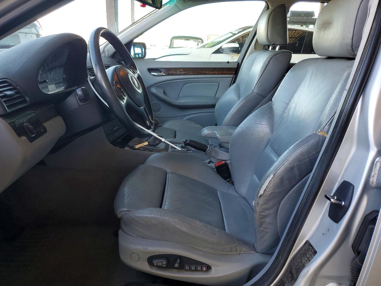 2001 BMW 325 It - Image 7