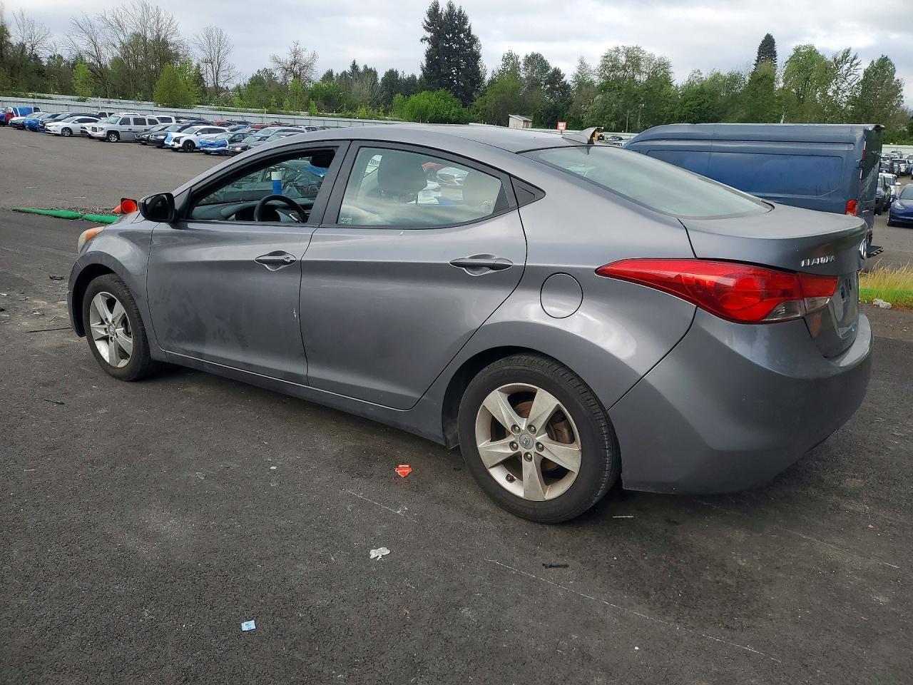 2012 Hyundai Elantra Gls - Image 2