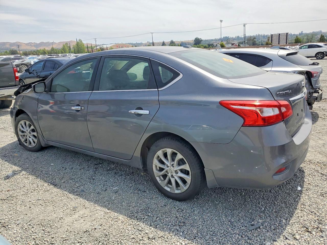 2019 Nissan Sentra Sv - Фото 2