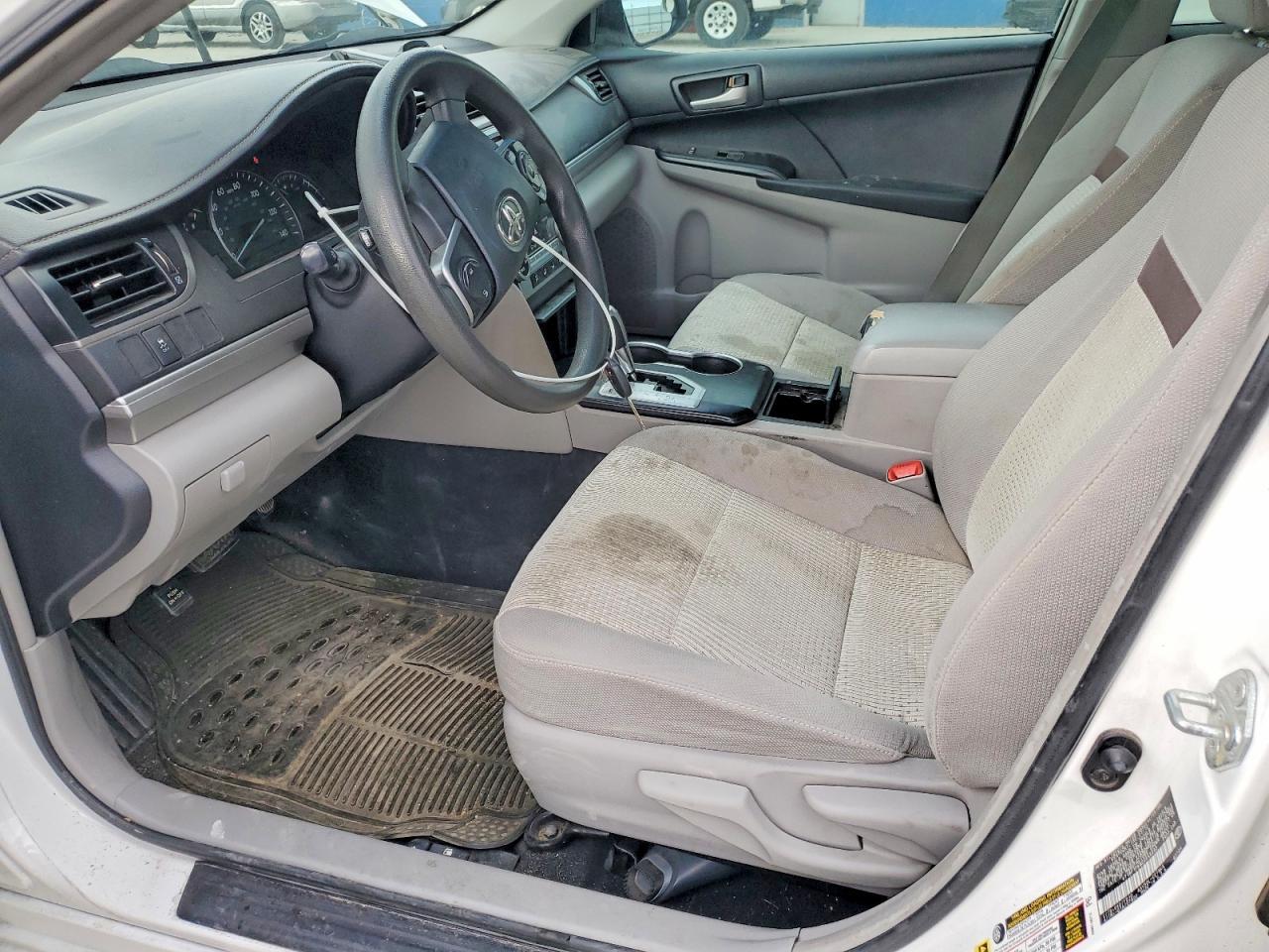 2012 Toyota Camry Le - Фото 7