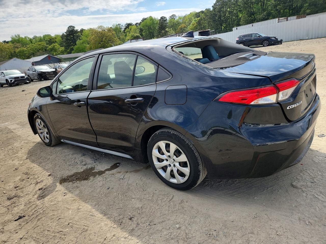 2021 Toyota Corolla Le - Фото 2