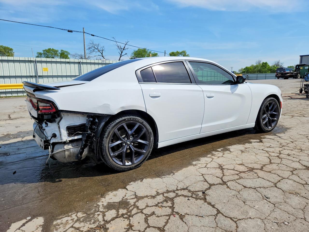 2021 Dodge Charger Sxt - Фото 3