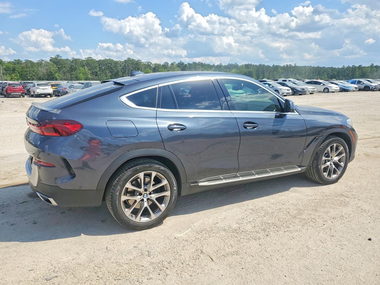 2022 BMW X6 xDrive40I - Image 3