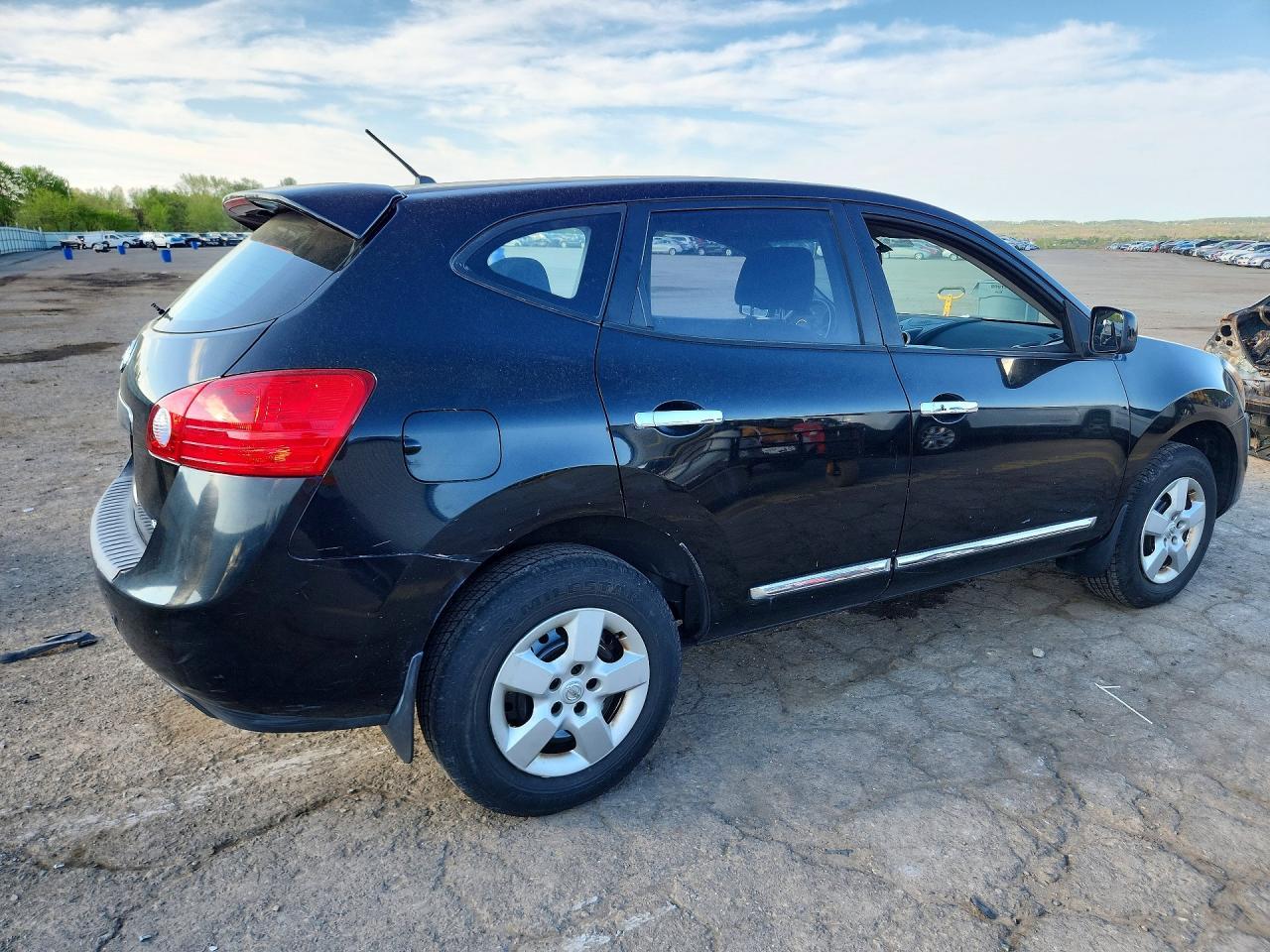 2013 Nissan Rogue S - Фото 3