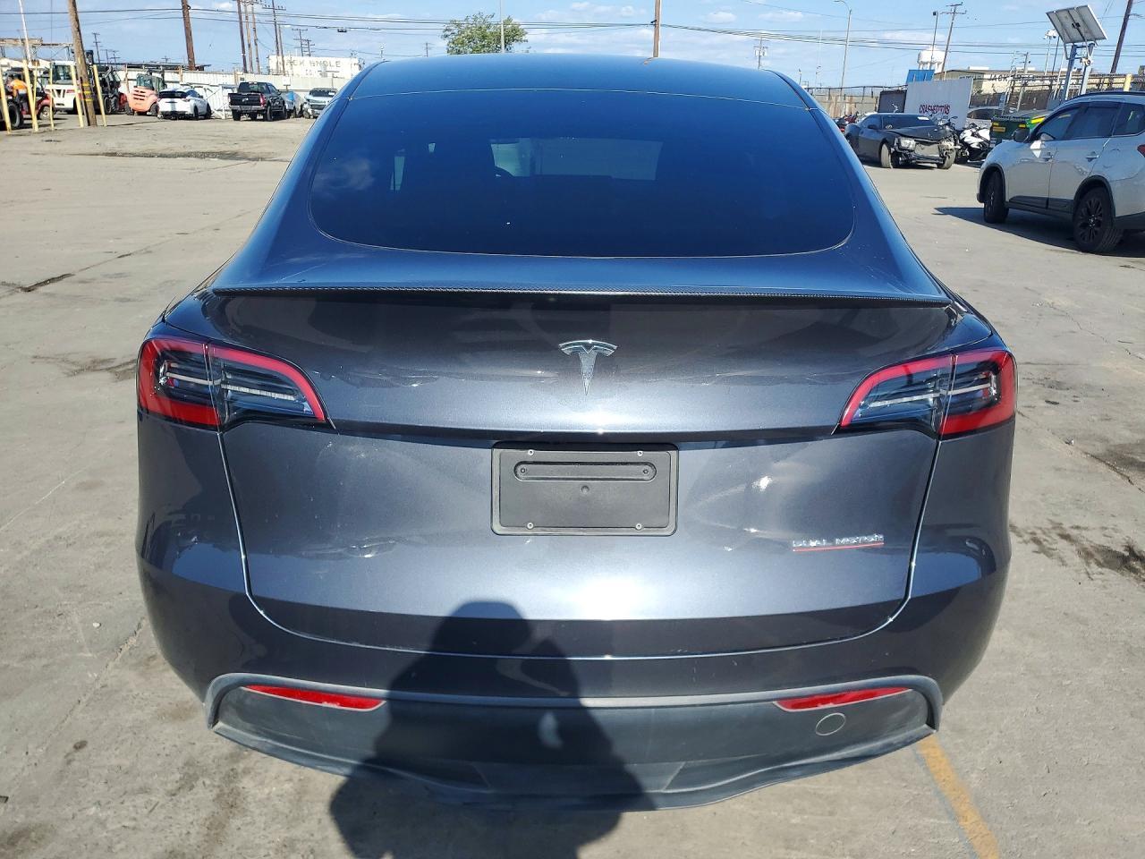 2023 Tesla Model Y - Фото 6